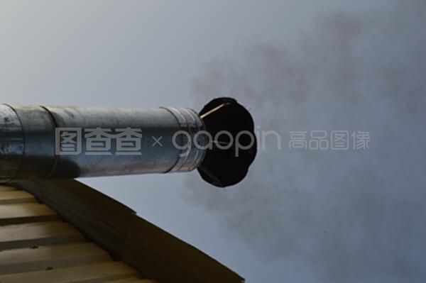 木制固体燃料炉专用烟囱与烟气管道 设计、选材与维护指南