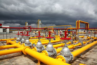 英雄岭上的英雄 记青海油田采油三厂采油二班 烟气管道